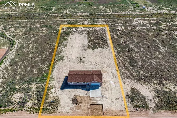 702 E Loma DR, Pueblo, CO 81007