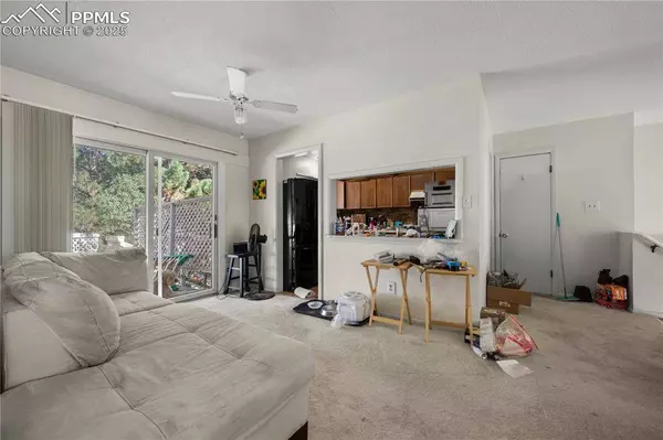 4016 Goldenrod DR, Colorado Springs, CO 80918