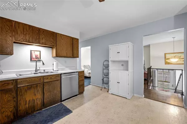 4255 Morley DR, Colorado Springs, CO 80916