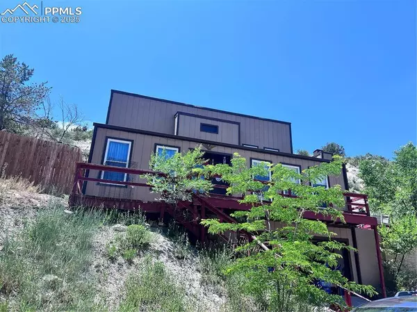 2407 Greenway CIR, Canon City, CO 81212