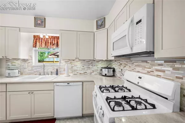 2815 Aspen LN, Canon City, CO 81212