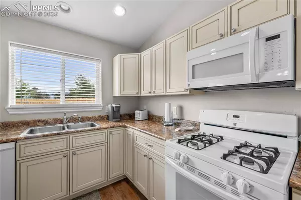 603 Rockridge LOOP, Canon City, CO 81212