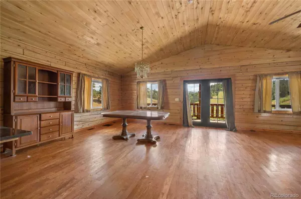 927 Stonehenge, Florissant, CO 80816