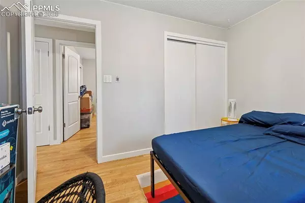 1526 Laurette DR, Colorado Springs, CO 80909