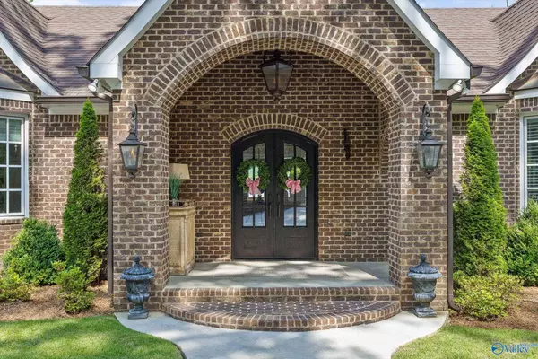 562 Skyline Shores Drive, Scottsboro, AL 35769