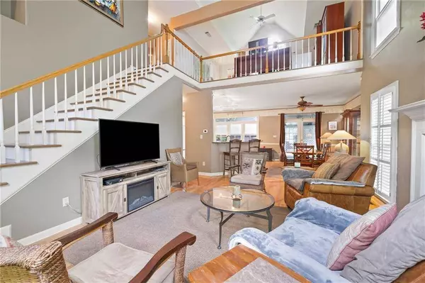 230 Ridge Point CT, Alpharetta, GA 30022