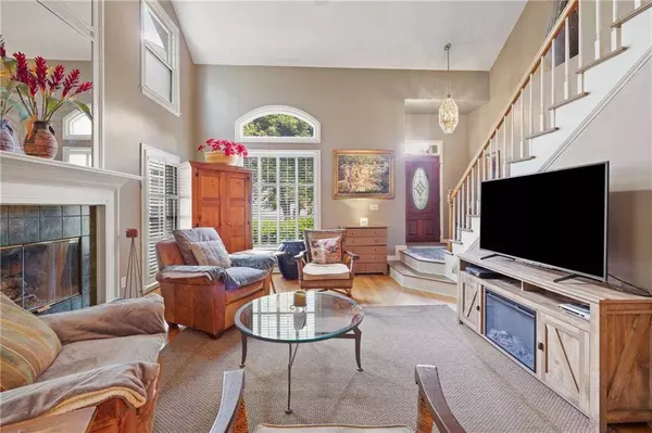 230 Ridge Point CT, Alpharetta, GA 30022