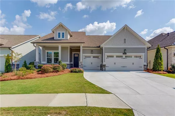 6824 Bungalow RD, Flowery Branch, GA 30542
