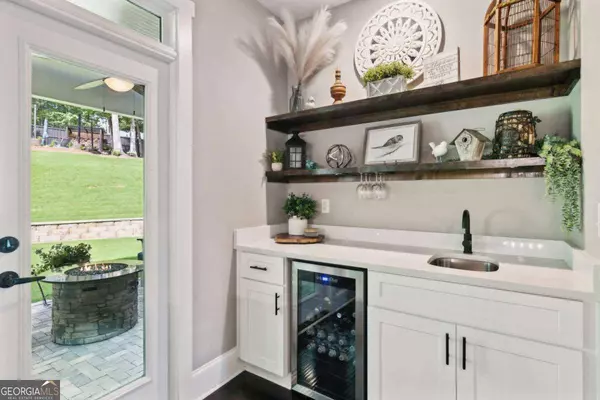 6011 Tradewinds CV, Gainesville, GA 30506