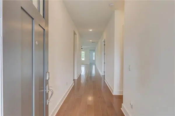 6917 River Rock DR, Flowery Branch, GA 30542