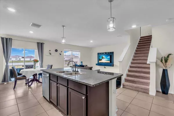 17119 HARVEST MOON WAY, Bradenton, FL 34211