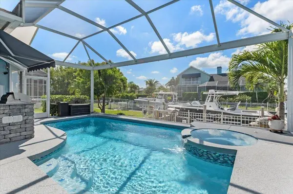 4748 COMPASS DR, Bradenton, FL 34208