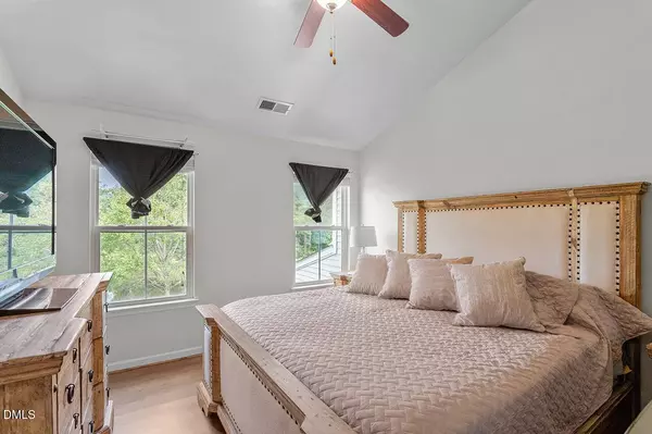 510 Berry Chase Way, Cary, NC 27519