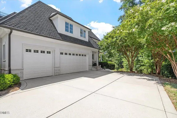 1015 Venetian CT, Cary, NC 27518