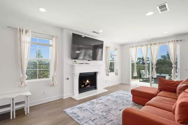 8304 The Grant PL, Bonita, CA 91902