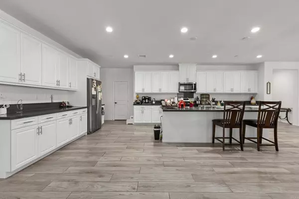 34885 Heartland LN, Murrieta, CA 92563