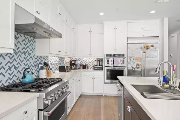 8304 The Grant PL, Bonita, CA 91902