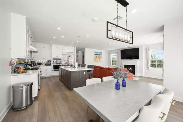 8304 The Grant PL, Bonita, CA 91902