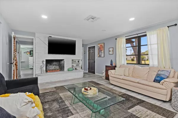 3045 DATURA RD, Venice, FL 34293