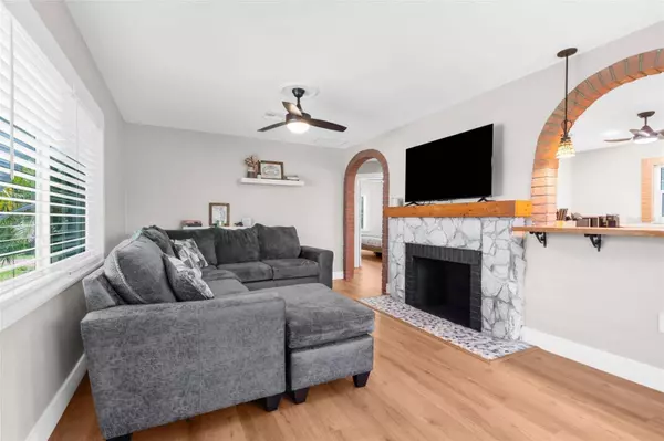 219 DARST AVE, Punta Gorda, FL 33950