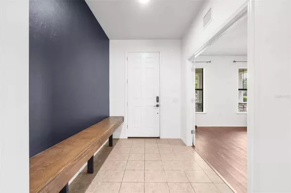 2647 RUNNING OAK CT, North Port, FL 34289