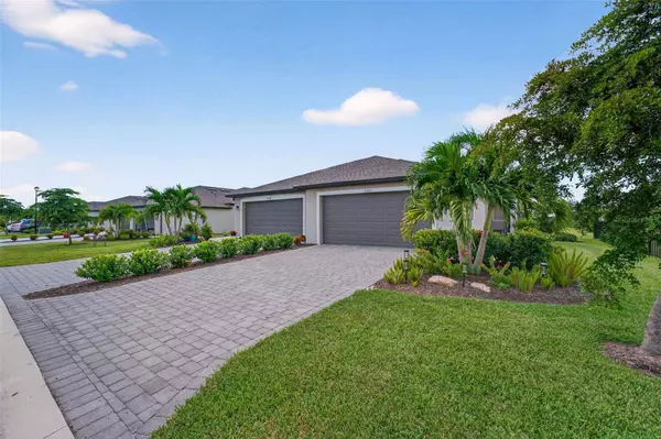 2001 MACKEREL ST, Port Charlotte, FL 33953