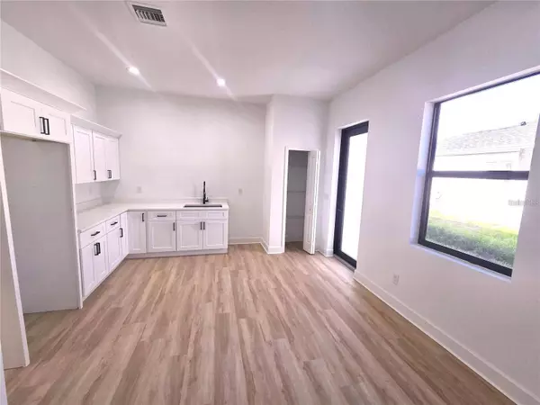 17049 HILLSBOROUGH BLVD, Port Charlotte, FL 33954