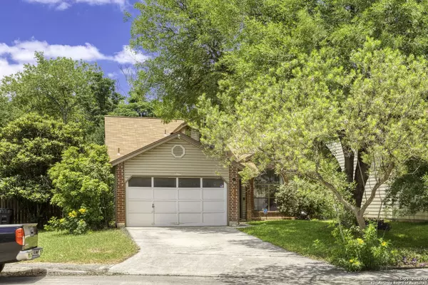 9395 Village Lance, San Antonio, TX 78250