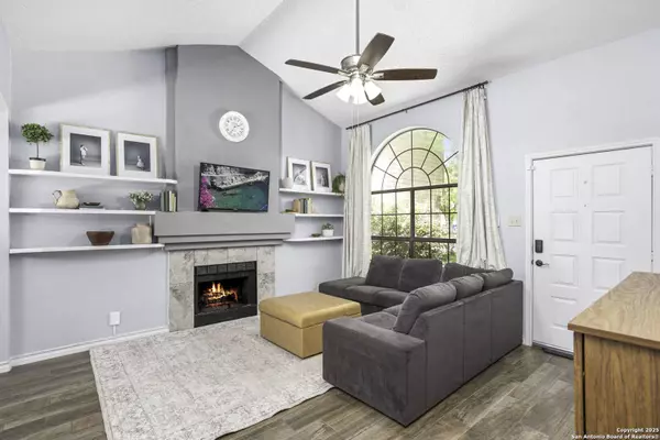 9395 Village Lance, San Antonio, TX 78250