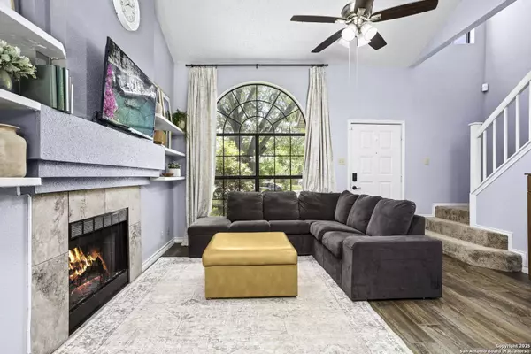 9395 Village Lance, San Antonio, TX 78250