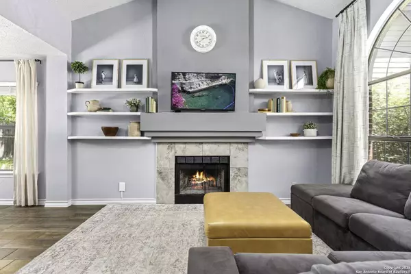 9395 Village Lance, San Antonio, TX 78250