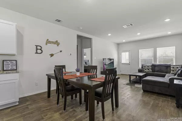 4007 Bay Leaf, Von Ormy, TX 78073