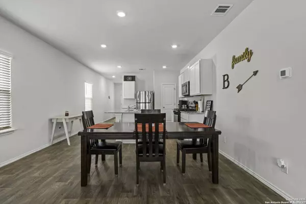 4007 Bay Leaf, Von Ormy, TX 78073