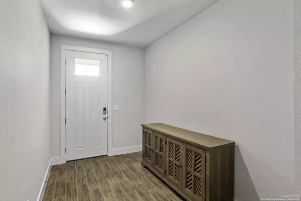 7168 Walkers, San Antonio, TX 78233