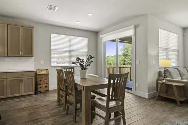 7168 Walkers, San Antonio, TX 78233