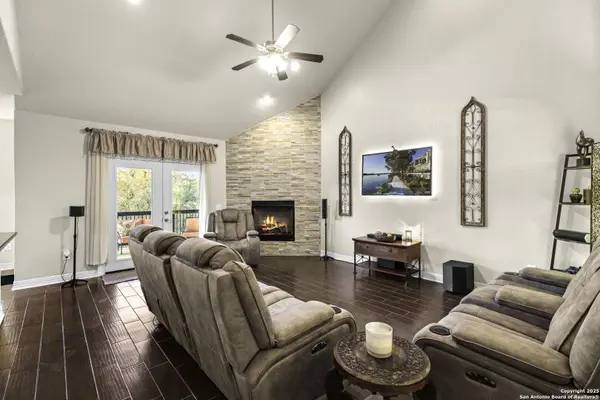 755 Panorama, Canyon Lake, TX 78133