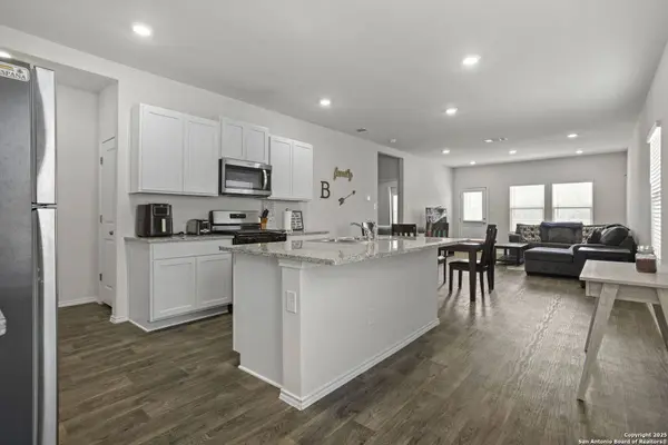 4007 Bay Leaf, Von Ormy, TX 78073