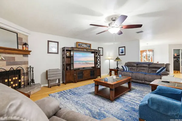 133 Hinge Iron, Cibolo, TX 78108