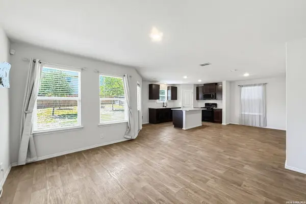 15350 Brown Violetear, San Antonio, TX 78253
