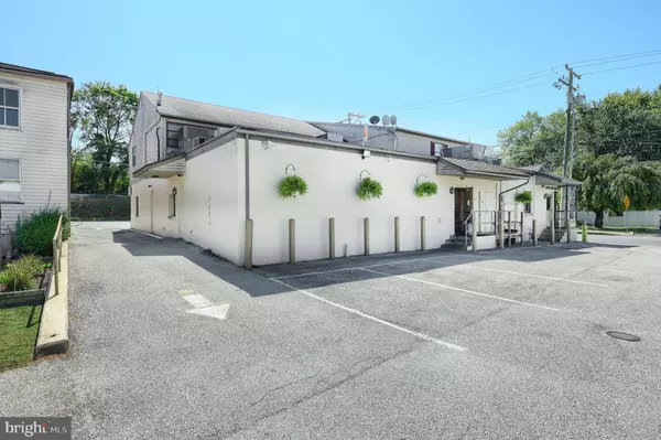 1 CHERRY ST, Seven Valleys, PA 17360