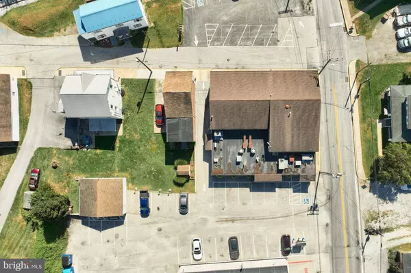 1 CHERRY ST, Seven Valleys, PA 17360