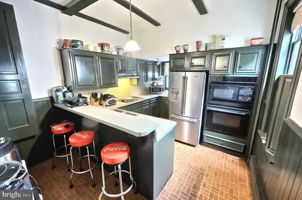 123 N 4TH ST, Columbia, PA 17512