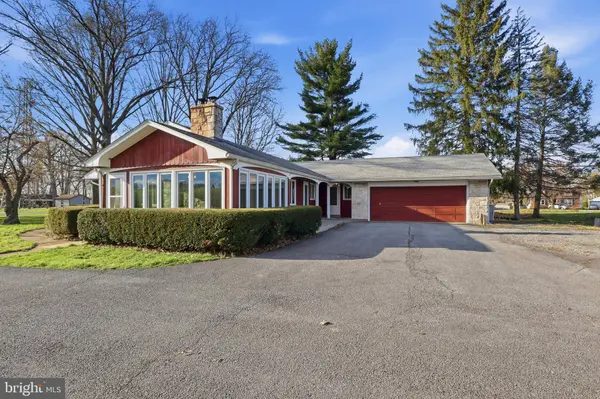 1437 LITITZ RD, Manheim, PA 17545