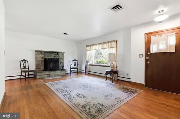 8407 BRADSHAW RD, Bradshaw, MD 21087