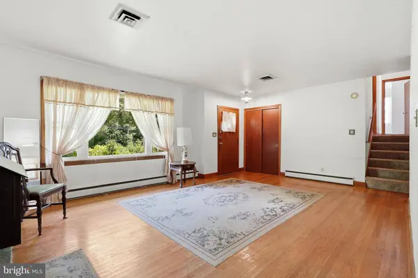8407 BRADSHAW RD, Bradshaw, MD 21087