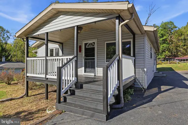65 CREEK BOTTOM RD, Manchester, PA 17345