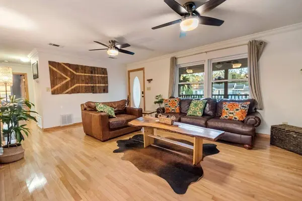 2374 Willowdale ST, Mobile, AL 36605