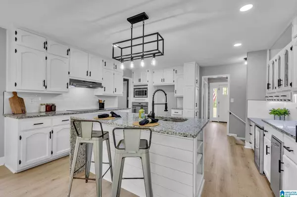 3041 CARLETON ROAD, Birmingham, AL 35215