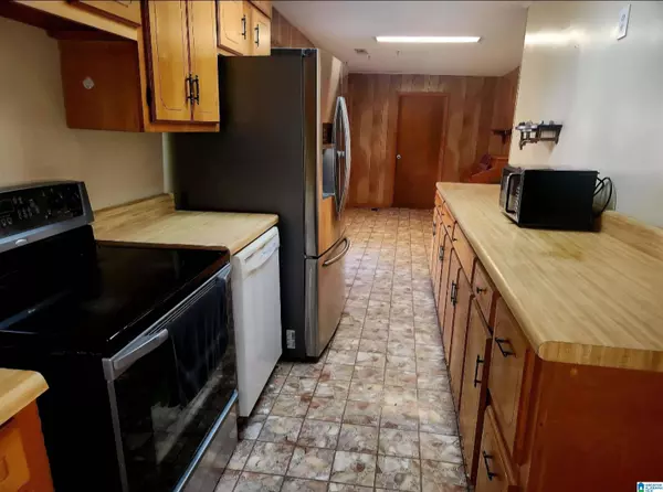 5810 STEMLEY BRIDGE ROAD, Talladega, AL 35160