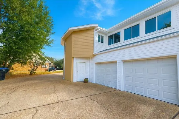 235 W Baratara DR, Chickasaw, AL 36611